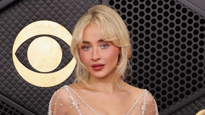 Sabrina Carpenter in ice blue rhinestone bodysuit at Lollapalooza Argentina 2026