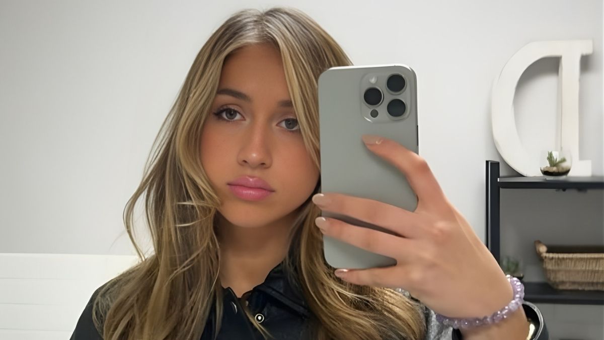 Tate McRae in a red and white gingham string bikini on the beach in Turks and Caicos